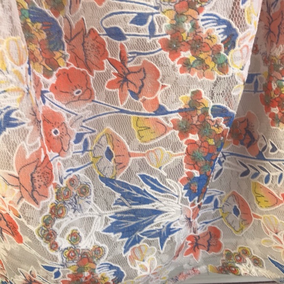 Entro UO Pom Pom Flower Floral Festival Blouse - Picture 4 of 7